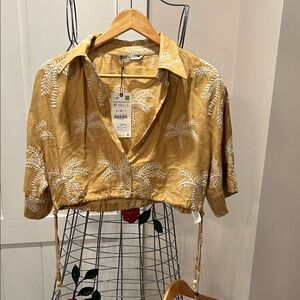 NWT Zara Embroidered Palm Tree Crop Top - Mustard